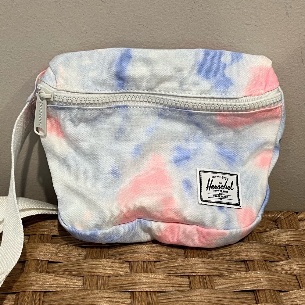 NWOT Herschel Tie Dye Belt Bag